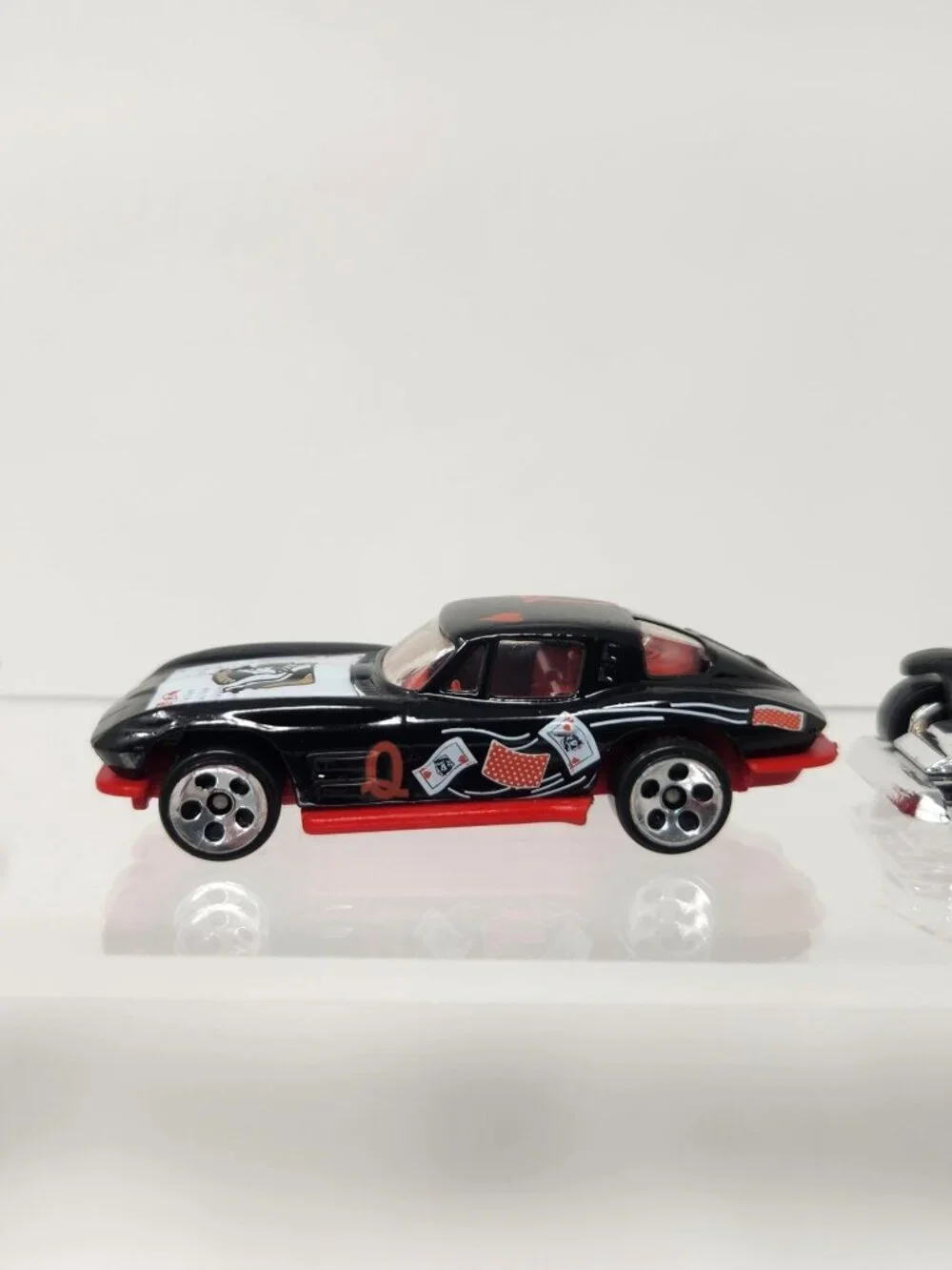 Hotwheels Diecast Cars Lot of (9) 1/64 (p1) - Picture 4 of 11